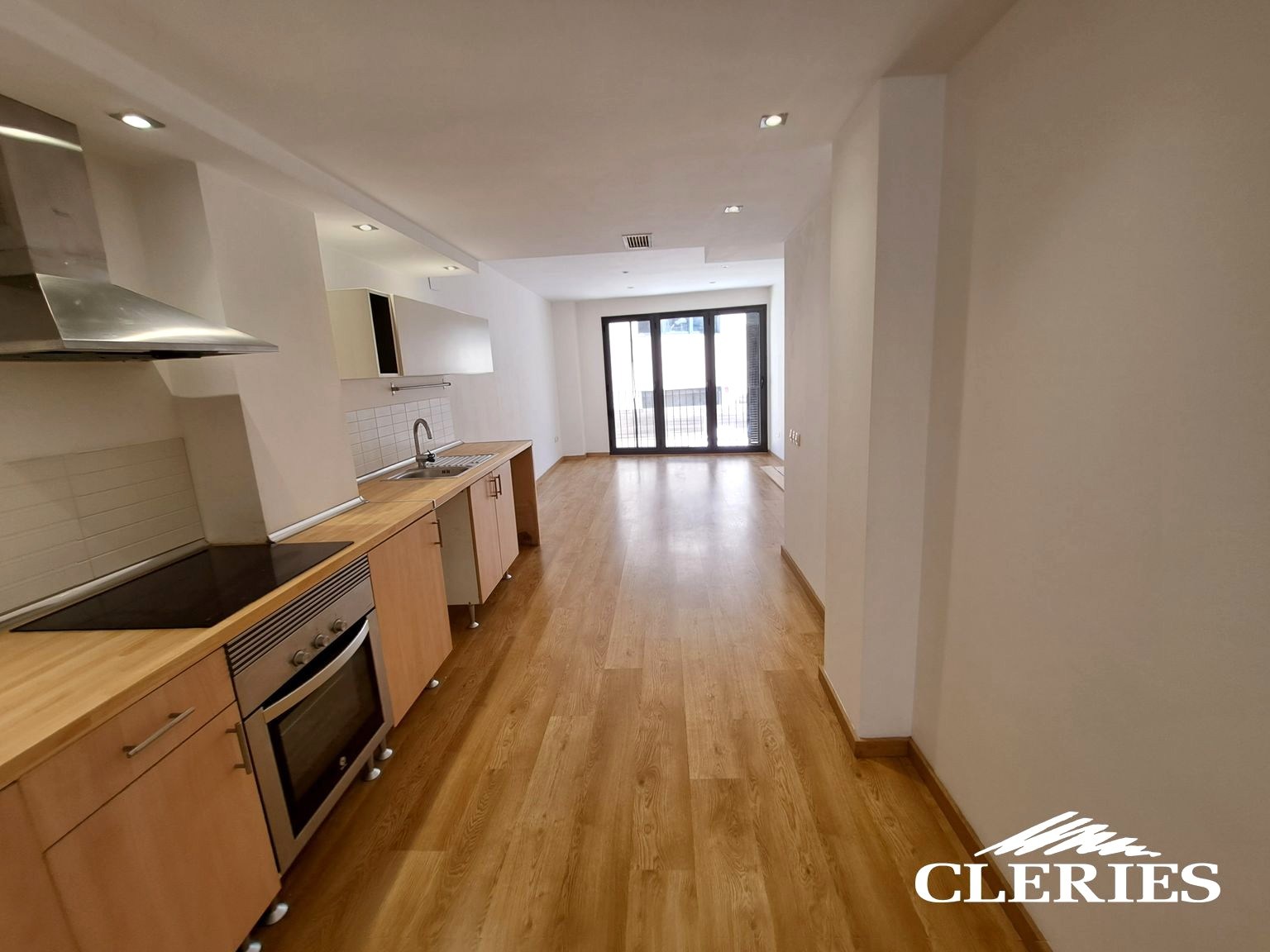 /RealEstateImages/6867/20260410_125951 [Resolucion de Escritorio].jpg